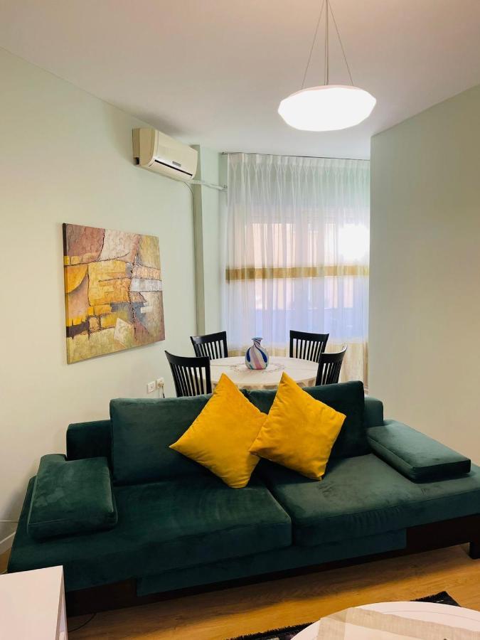 New Apartment In Center Of Tirana Esterno foto