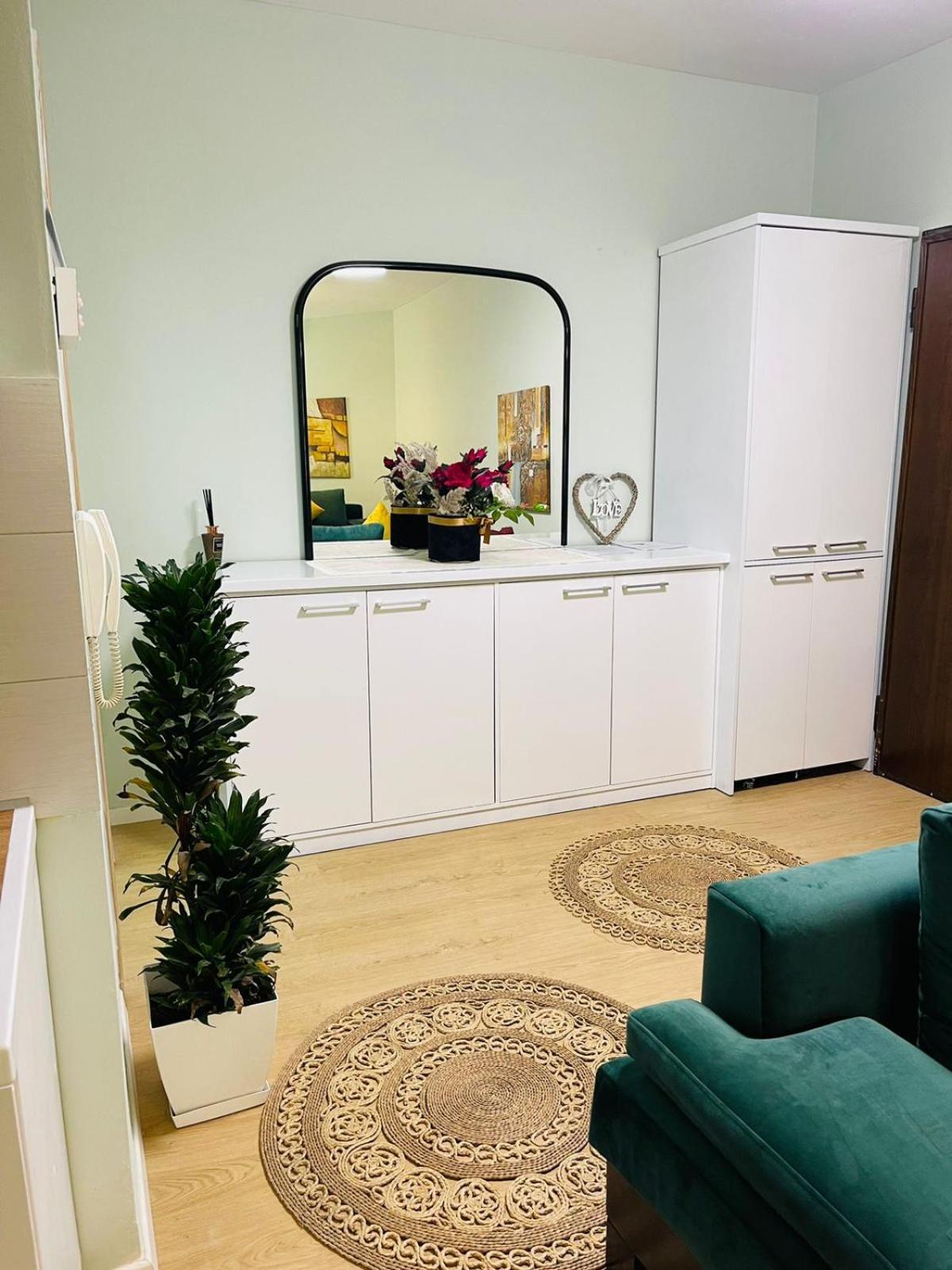 New Apartment In Center Of Tirana Esterno foto